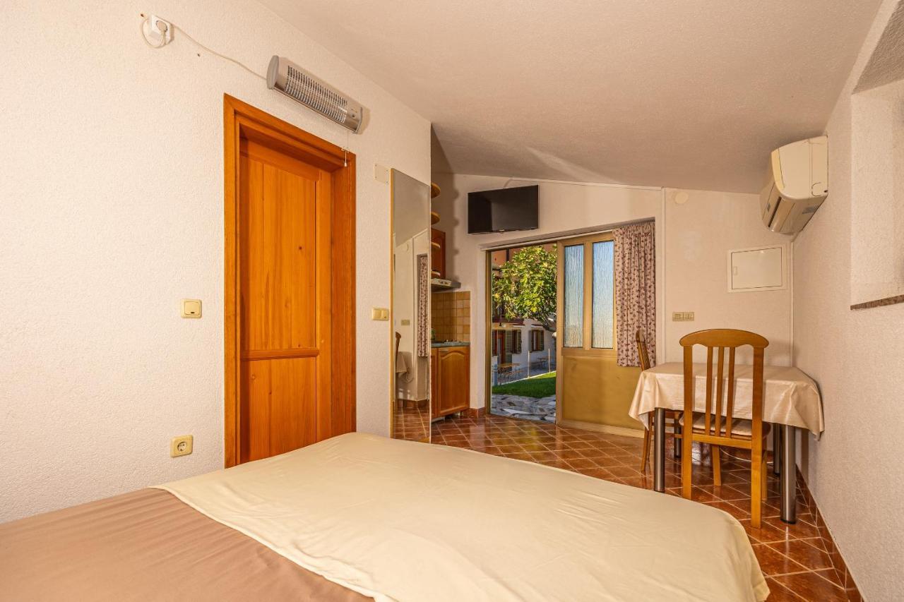 Apartments Francoise Crikvenica Zewnętrze zdjęcie