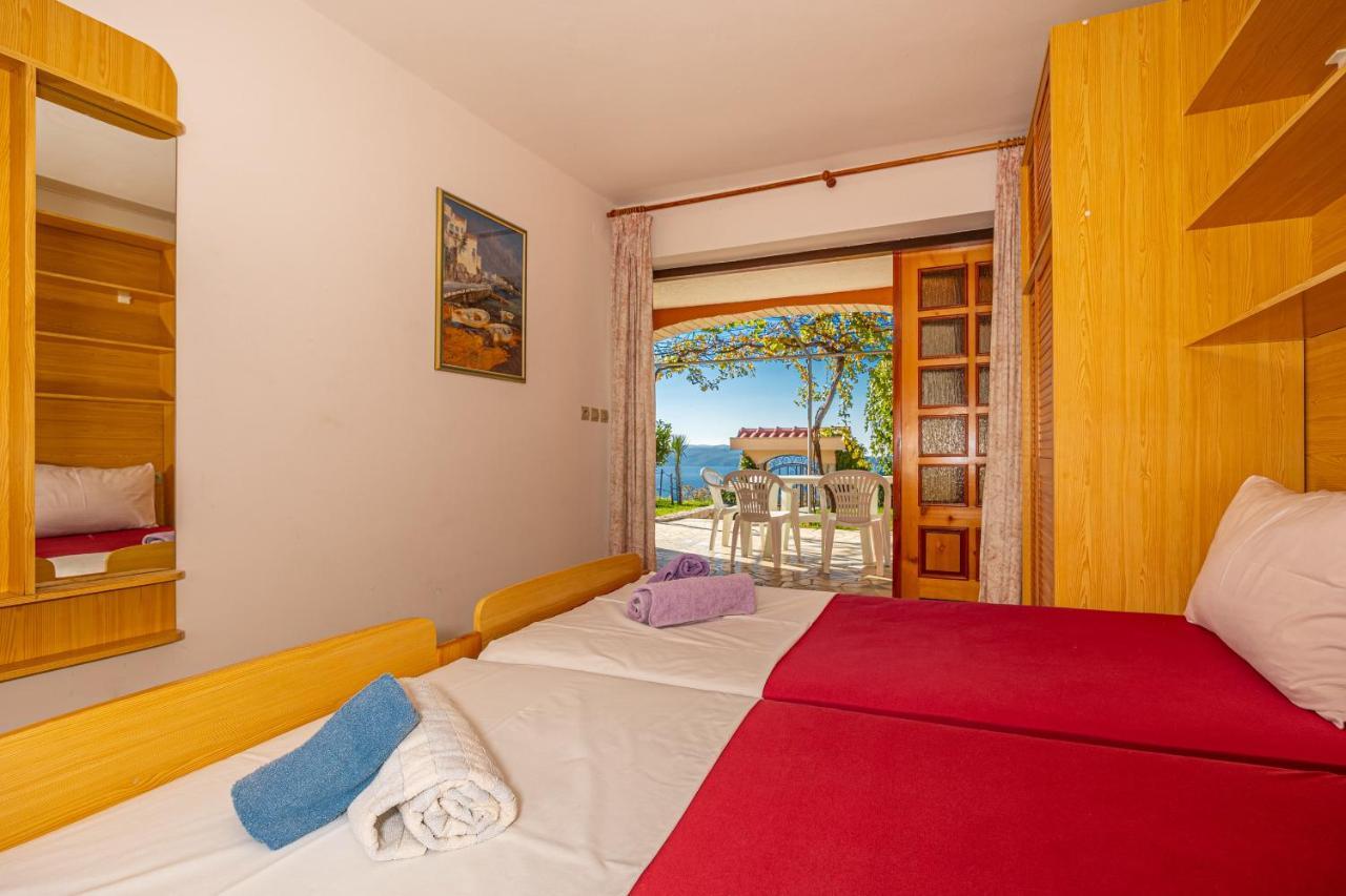 Apartments Francoise Crikvenica Zewnętrze zdjęcie
